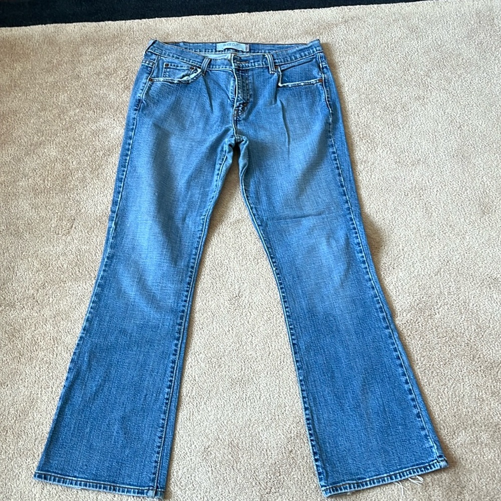 Levi’s Ladies Bootcut 515 jeans, size 12M, machine washable! Dressy or Casual